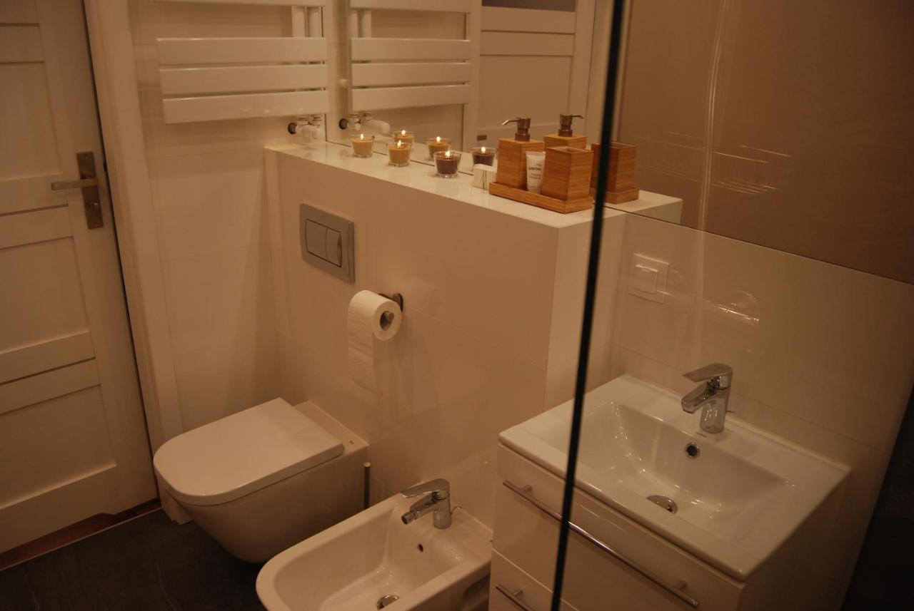 4 All Apart Hotel スバジェンツ エクステリア 写真