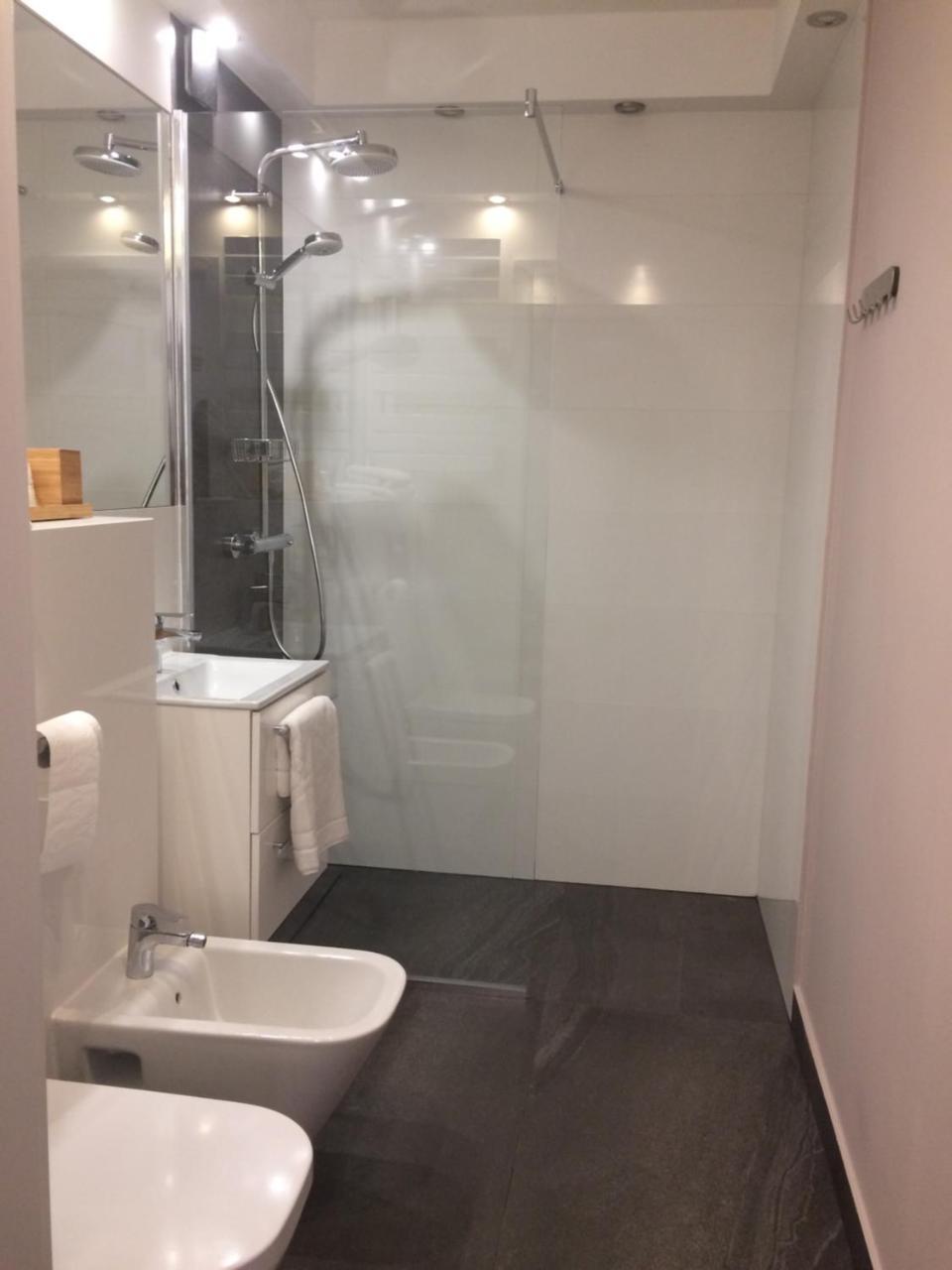 4 All Apart Hotel スバジェンツ エクステリア 写真